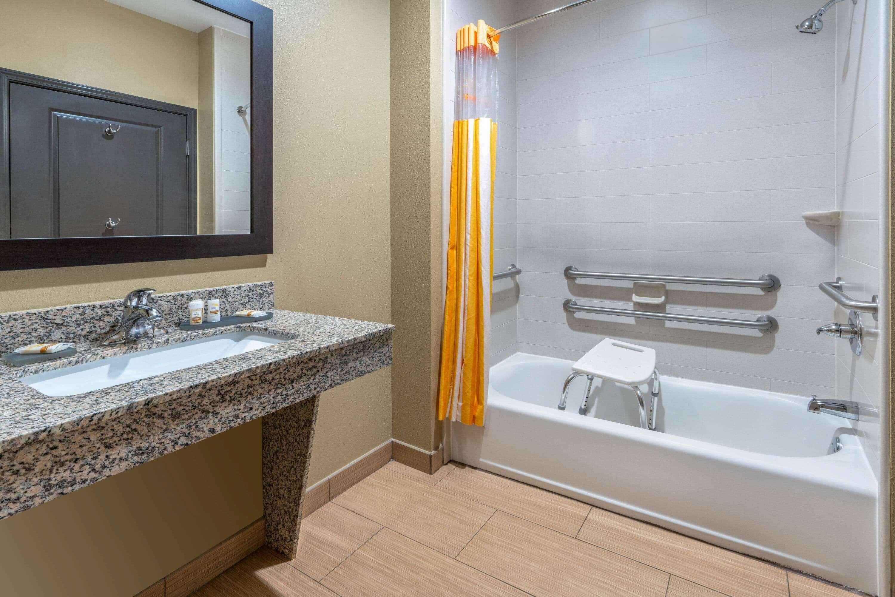 La Quinta By Wyndham Muskogee Hotel Luaran gambar