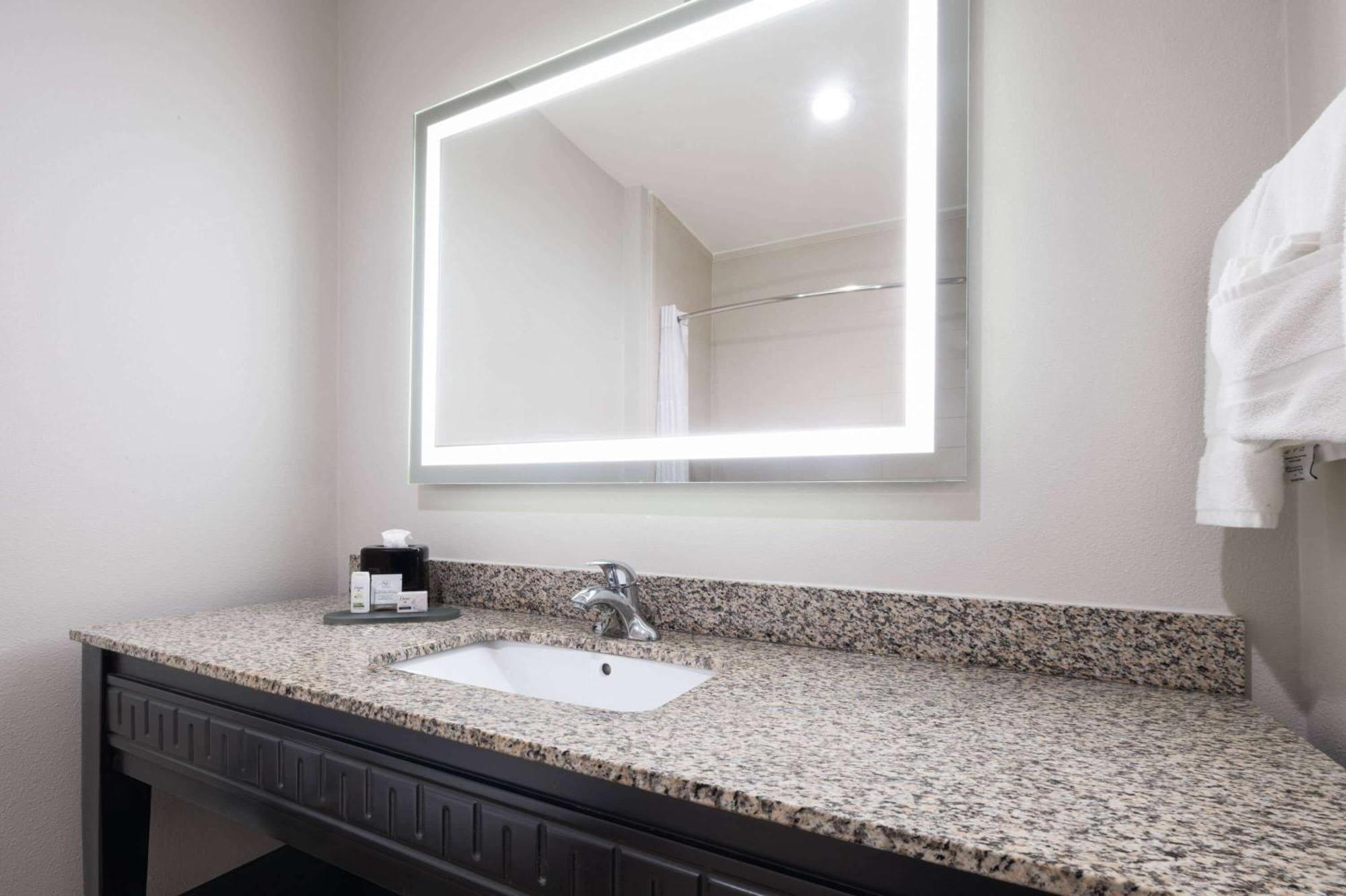 La Quinta By Wyndham Muskogee Hotel Luaran gambar