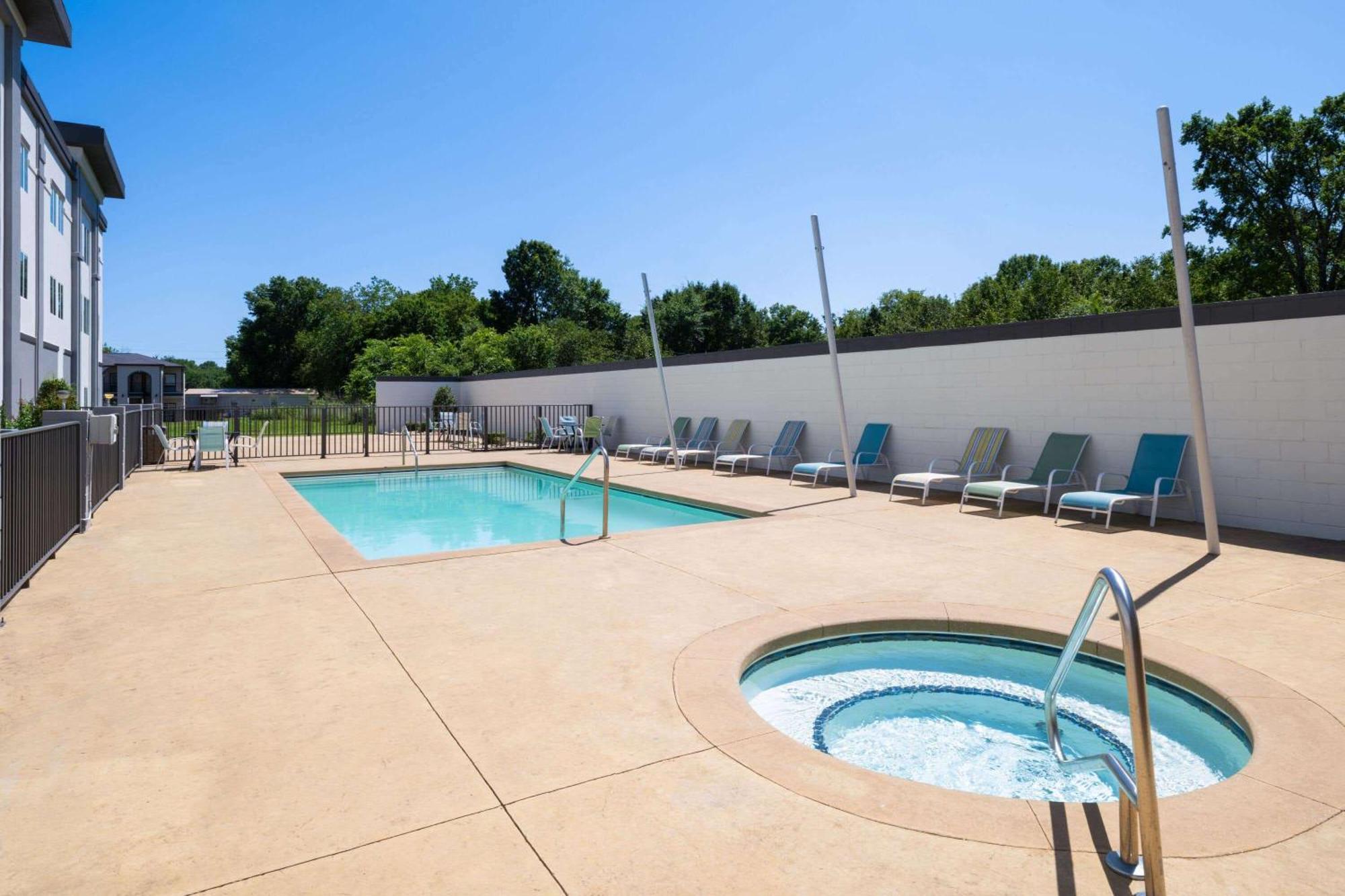 La Quinta By Wyndham Muskogee Hotel Luaran gambar